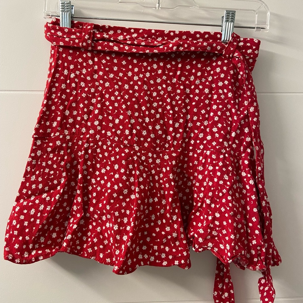 Zara Red Floral Mini Skirt